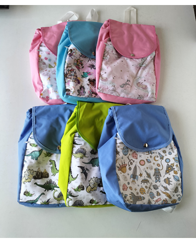 Mochila forrada lisa-estampada